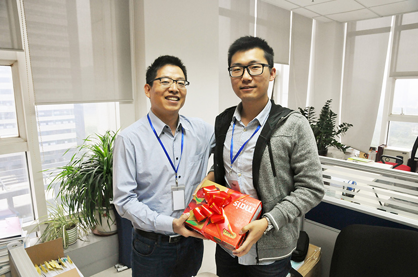 總部工會(huì)開(kāi)展“關(guān)愛(ài)員工 送祝?！被顒?dòng)